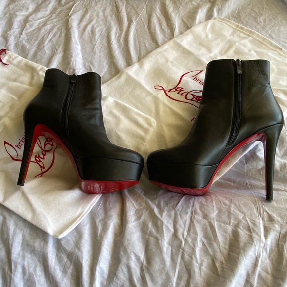AUTH Christian Louboutin's - Picture 6 of 12